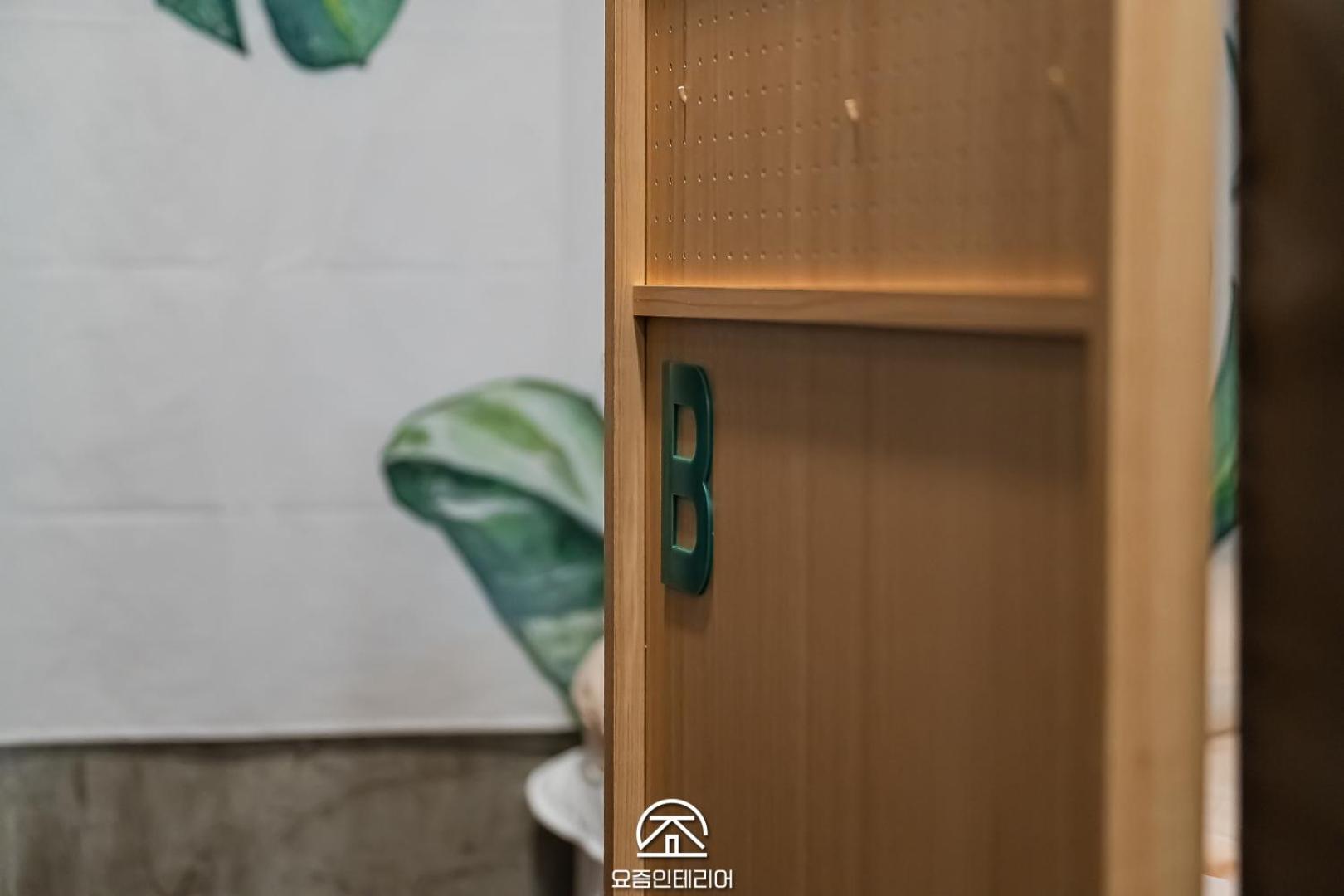 Travel Light Capsule Capsule hotel Busan