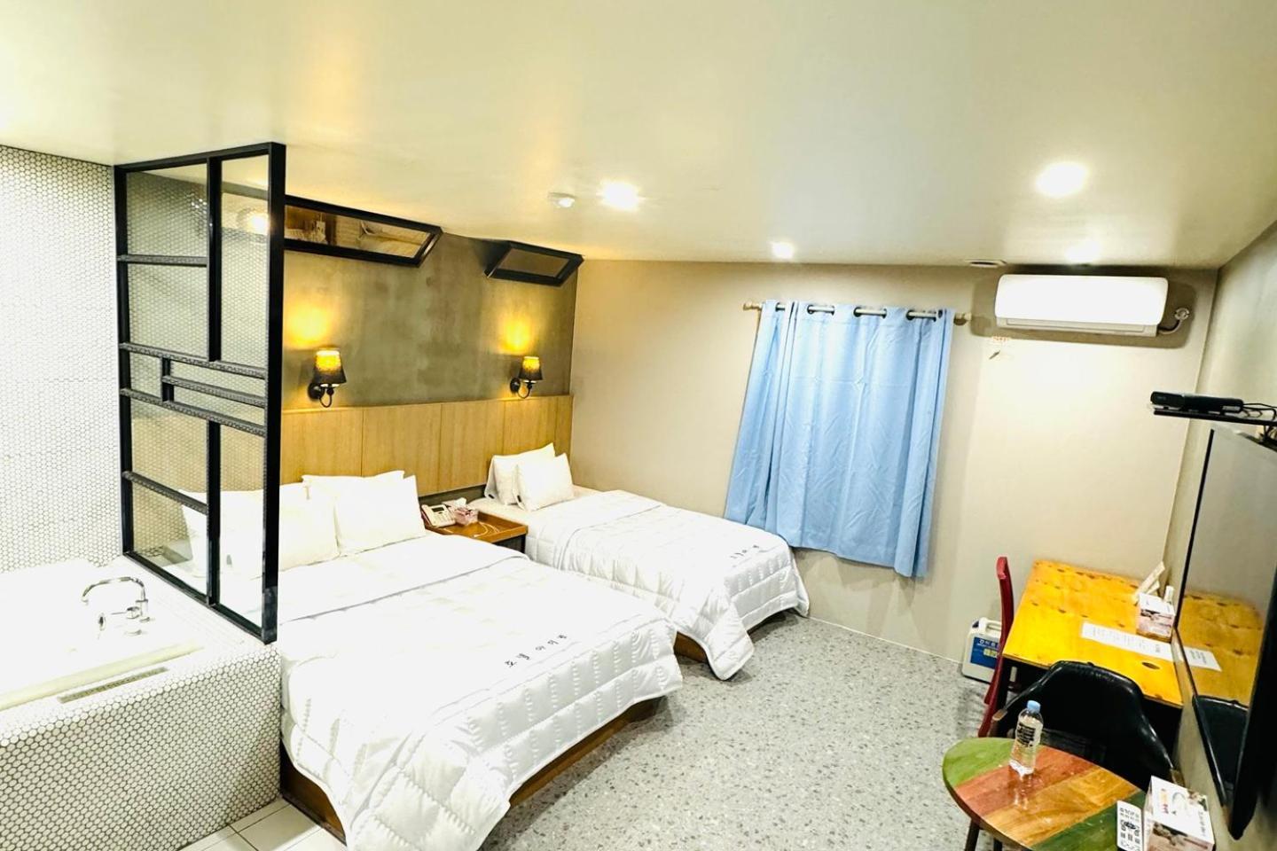 Hotel Yeonsan In *