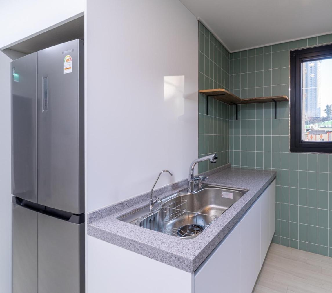 Apartment 4 And 3 Bathrooms