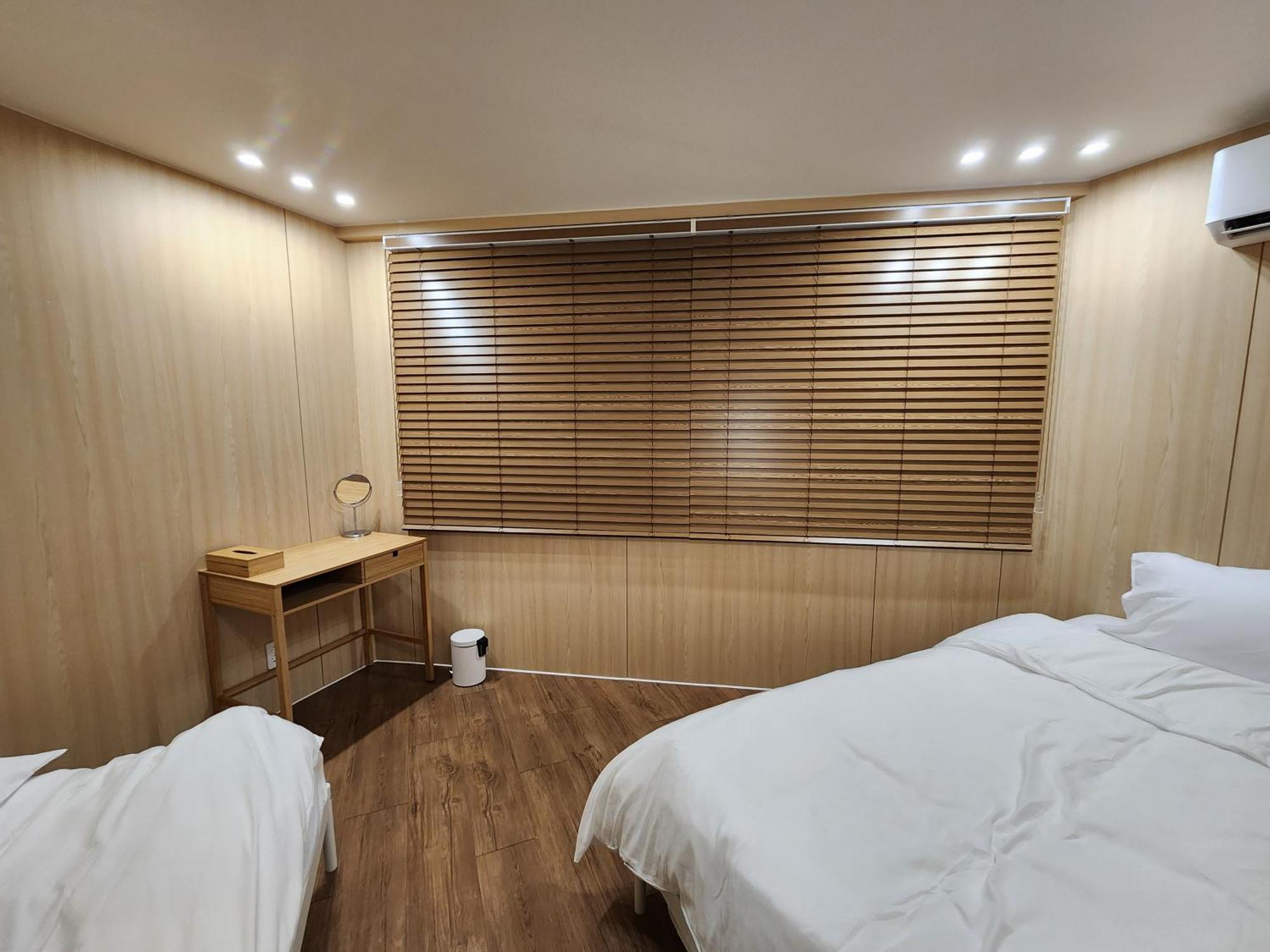 Apartment For 13 Ppl - 5min Walk From Stn - Airport Free Pick-up 3 Day *