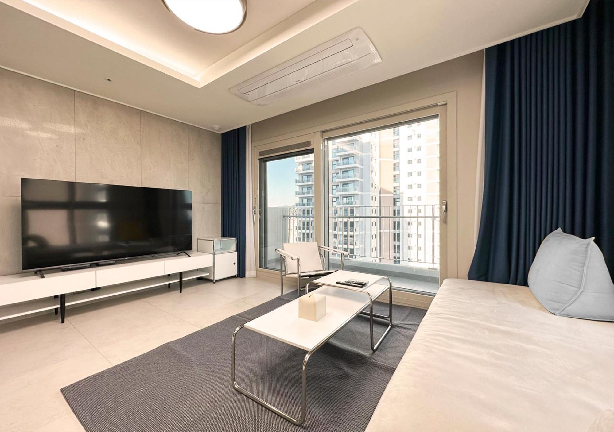 Y Collection By Uh Flat Osiria Aparthotel *