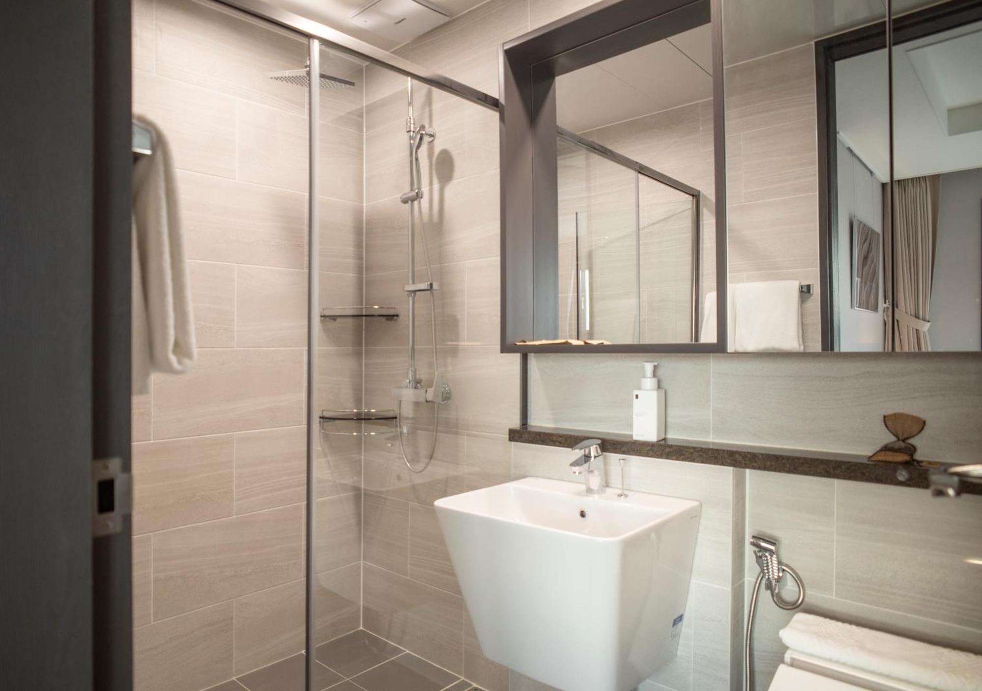 Y Collection By Uh Flat Osiria * Busan
