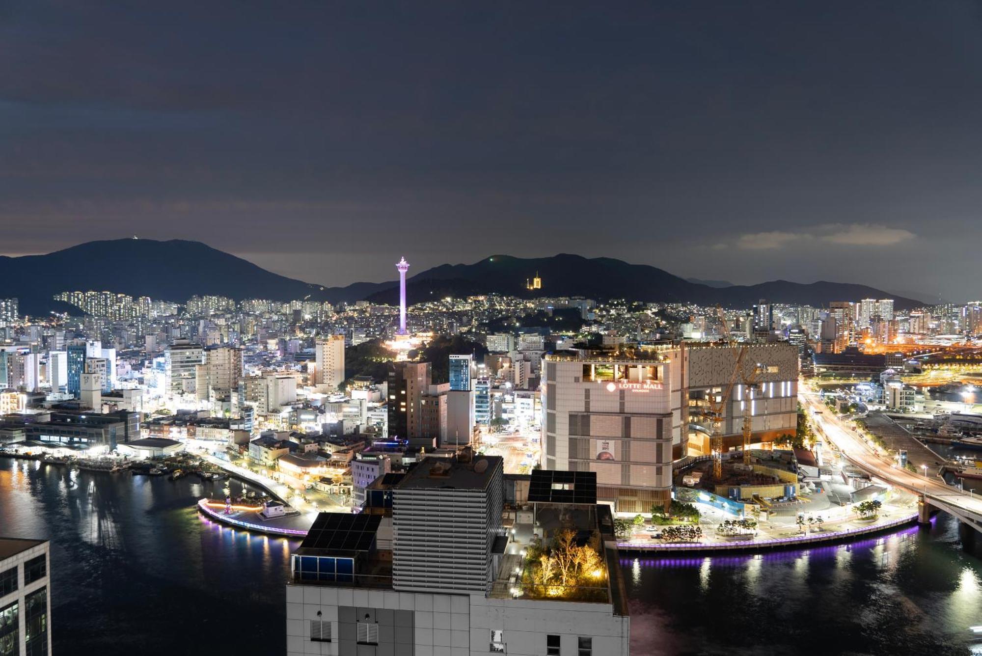 Northharbor Khách sạn 4*