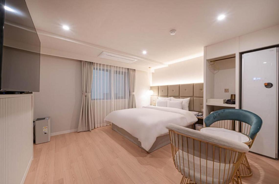 Denbasta Choeup Hotel *