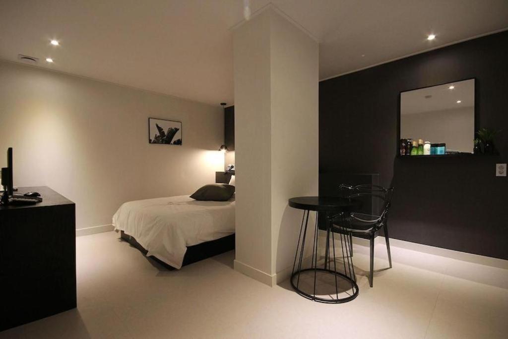 Yam Hotel 2*