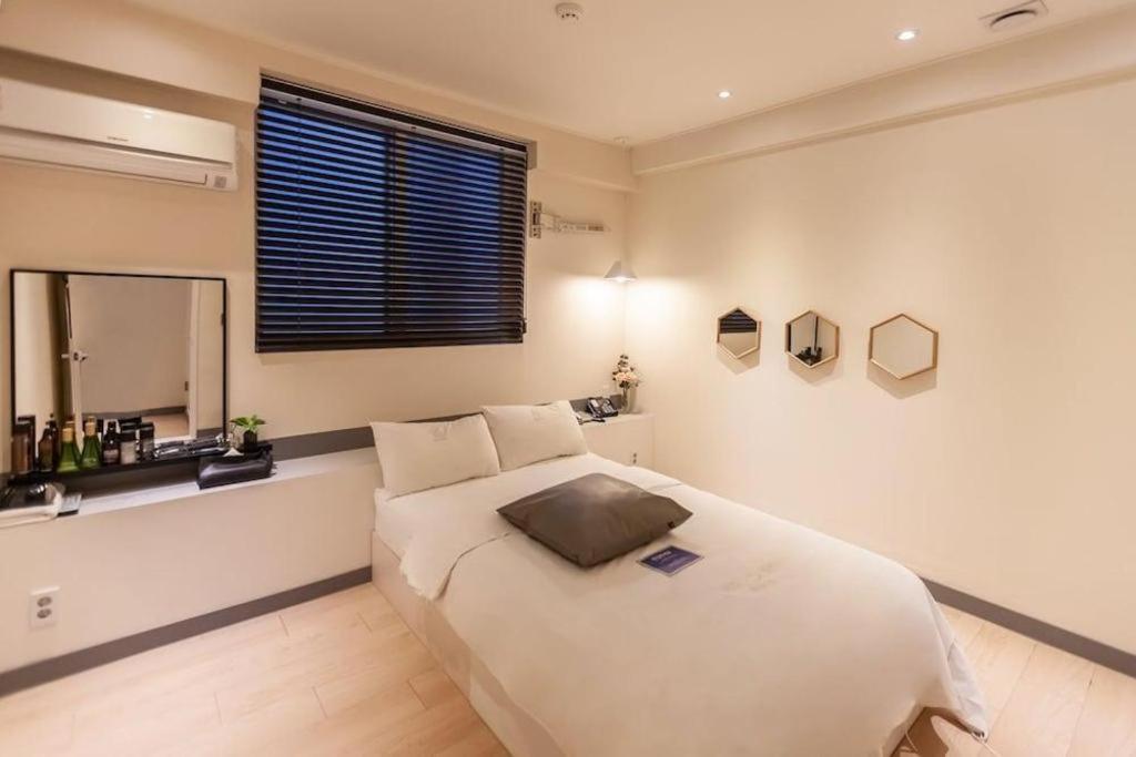 Yam Hotel