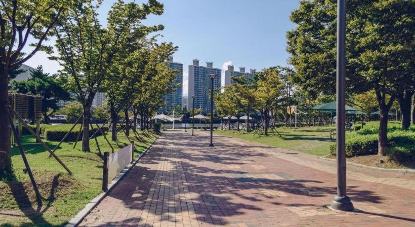 Hotel Ramada Encore By Wyndham Haeundae 4*