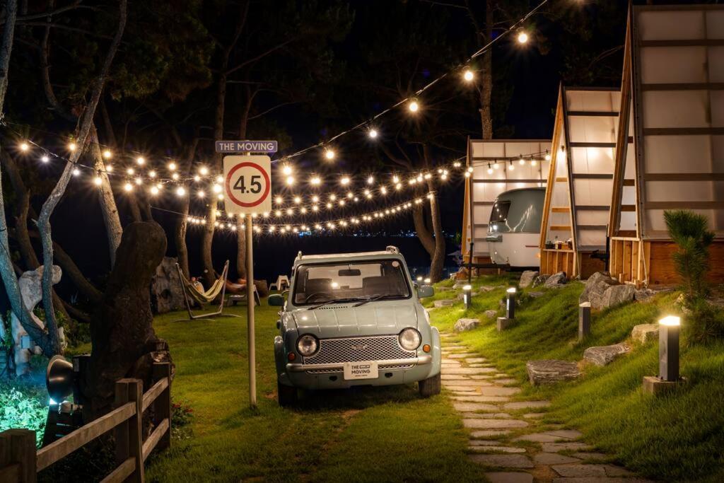 The Moving Caravan * Busan