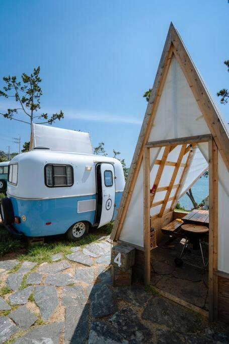 Campsite The Moving Caravan