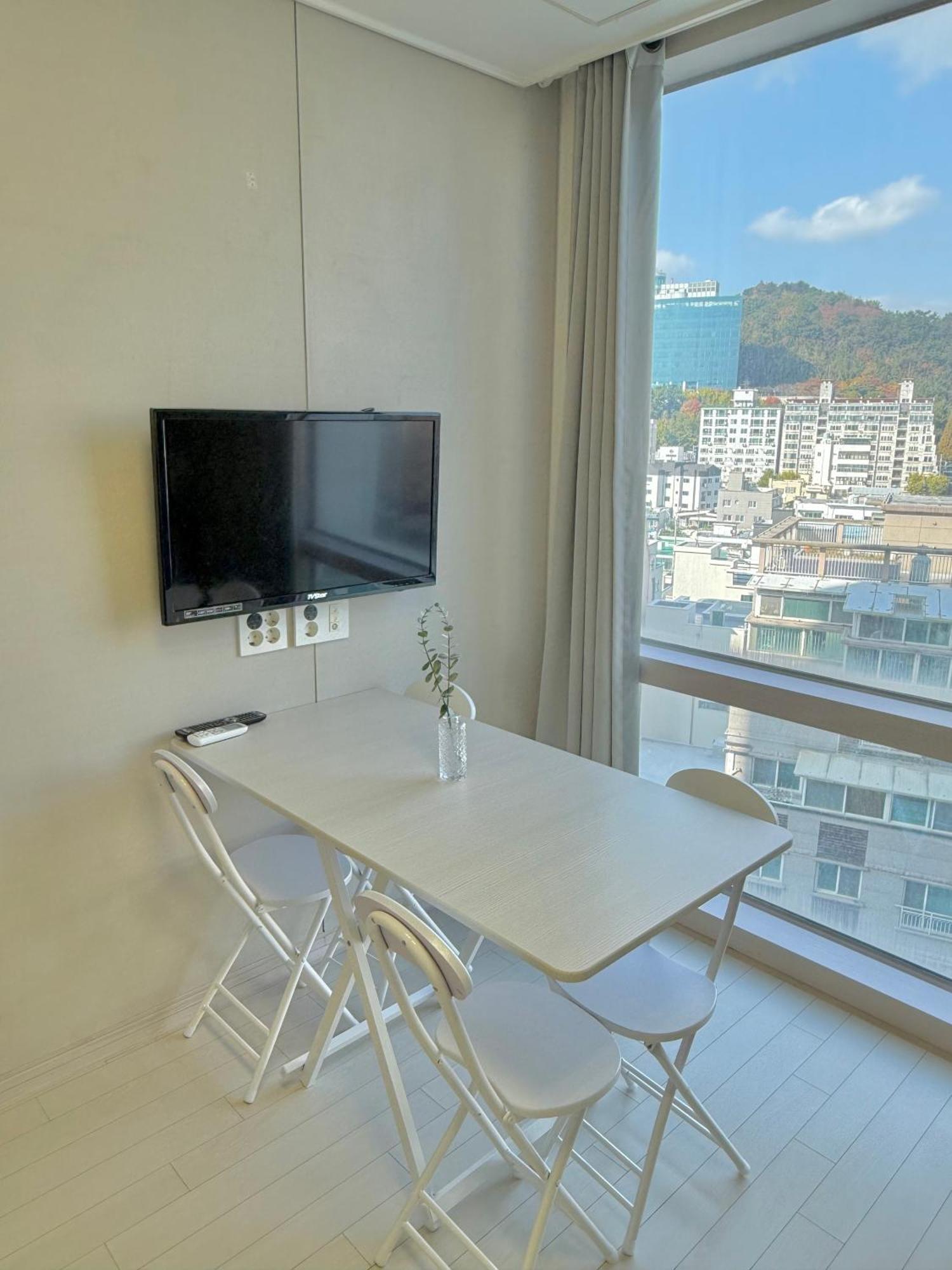 Seomyeon Apartment *