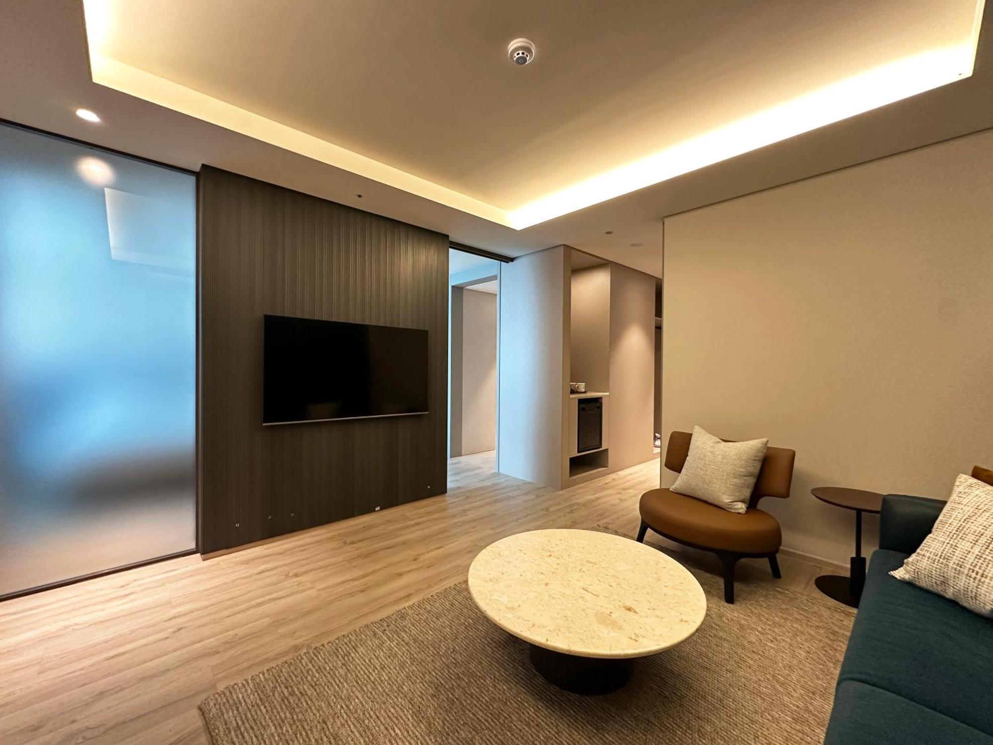 Crown Harbor 4*