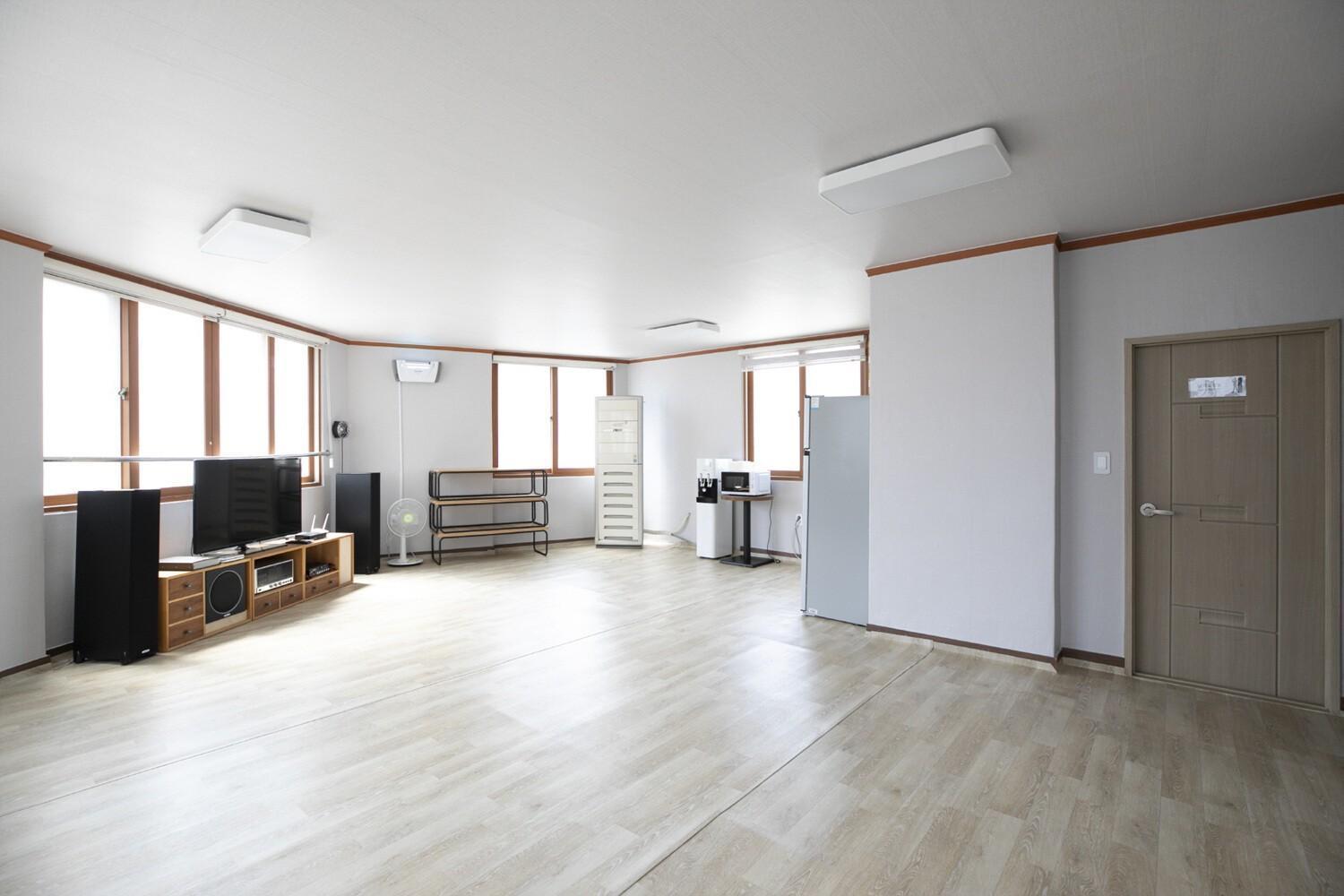 Guest house Go House *