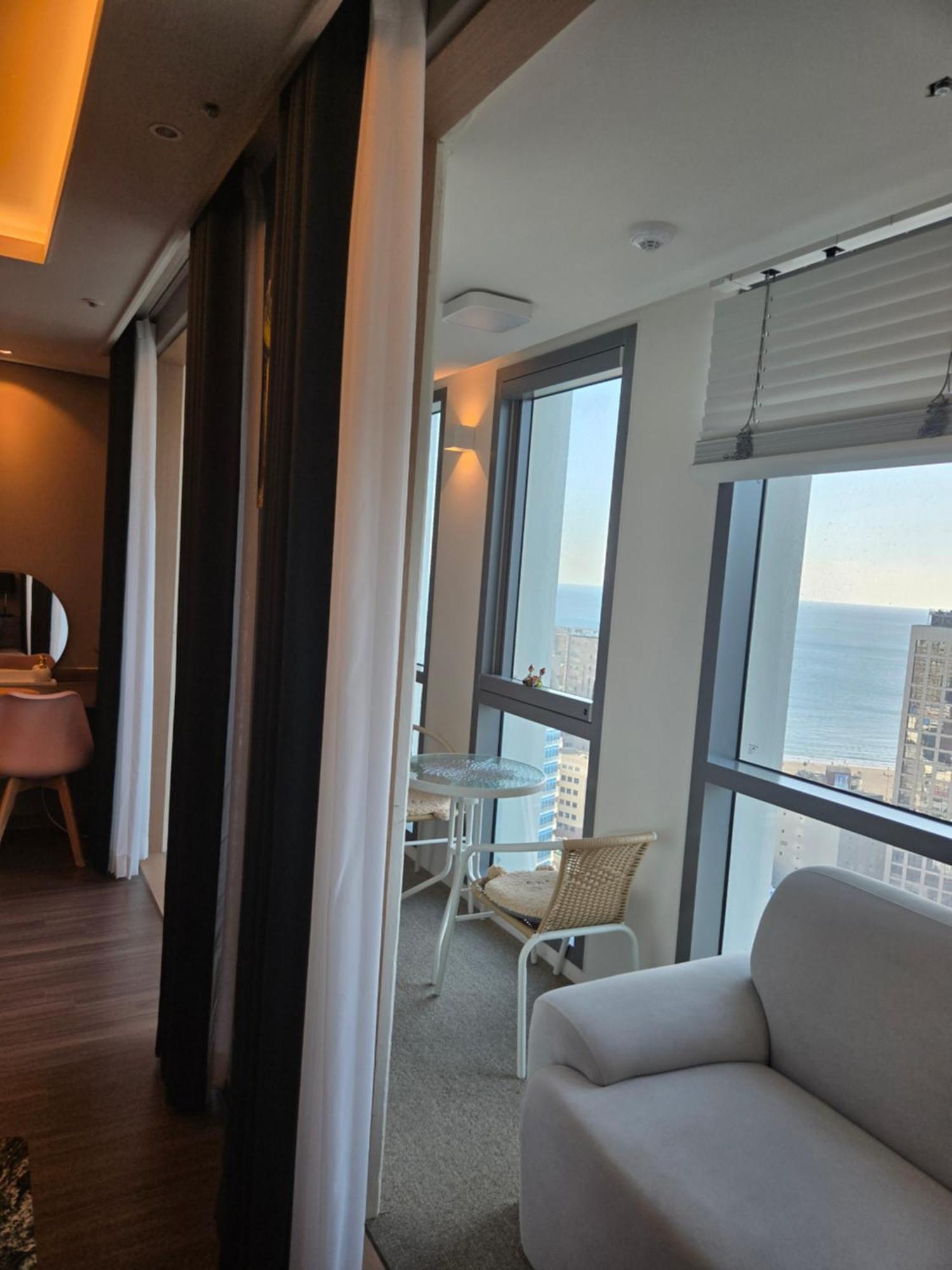 Hera Haeundae Premium Ocean View # Sea View Apartment Busan
