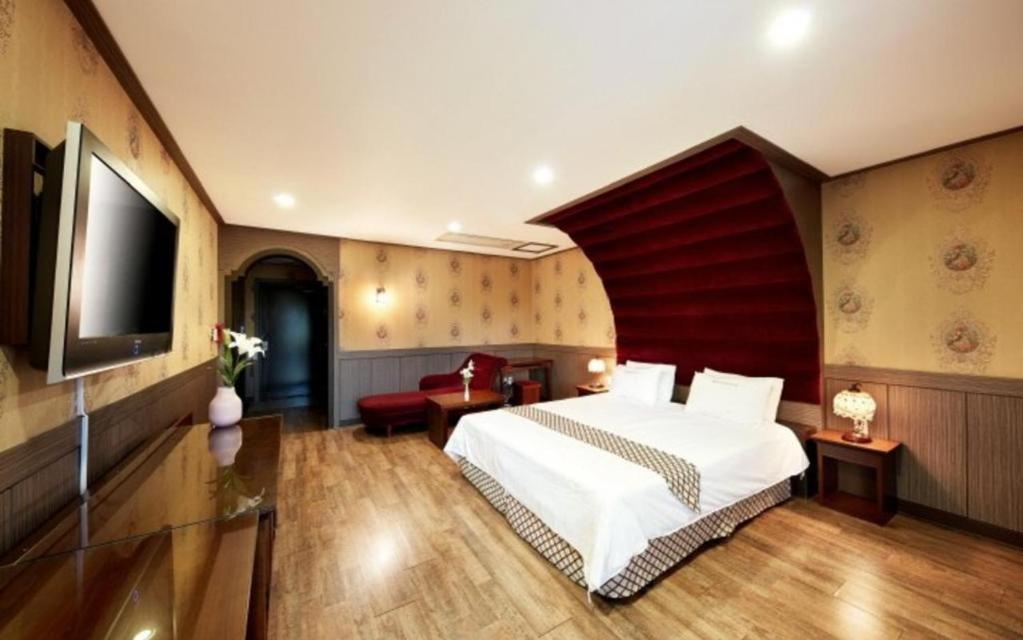 Dongbusan Motel 2*