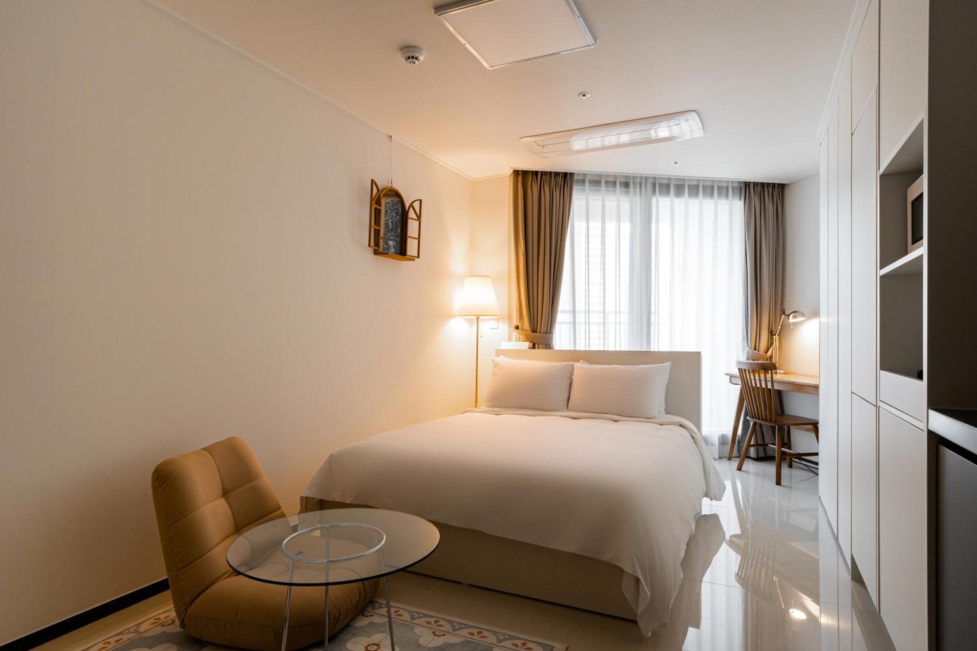 Urbanstay Cityhall Busan