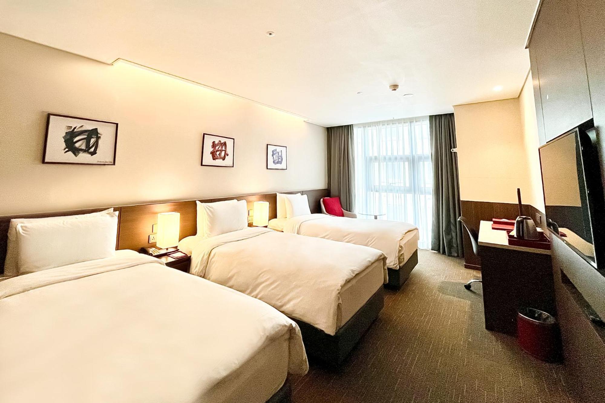 Ramada Encore By Wyndham Station 3*