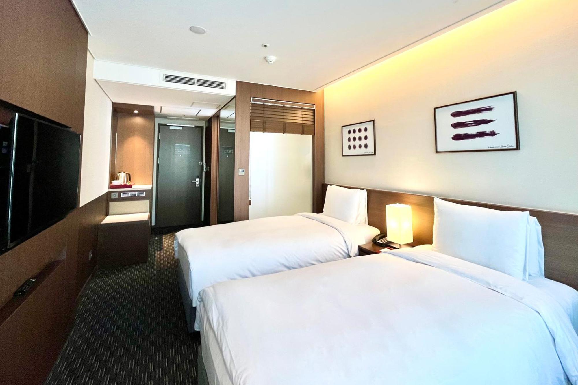 Ramada Encore By Wyndham Station 3* Busan