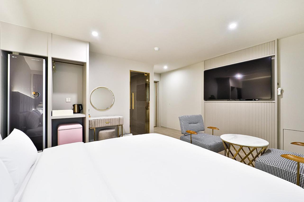 Denbasta Daeyeon Hotel Busan
