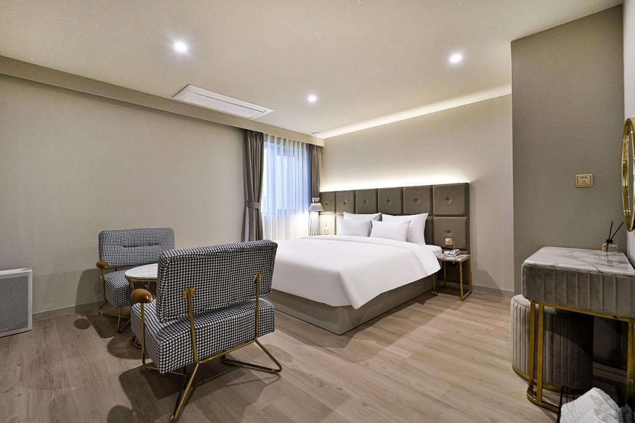 Denbasta Daeyeon Hotel