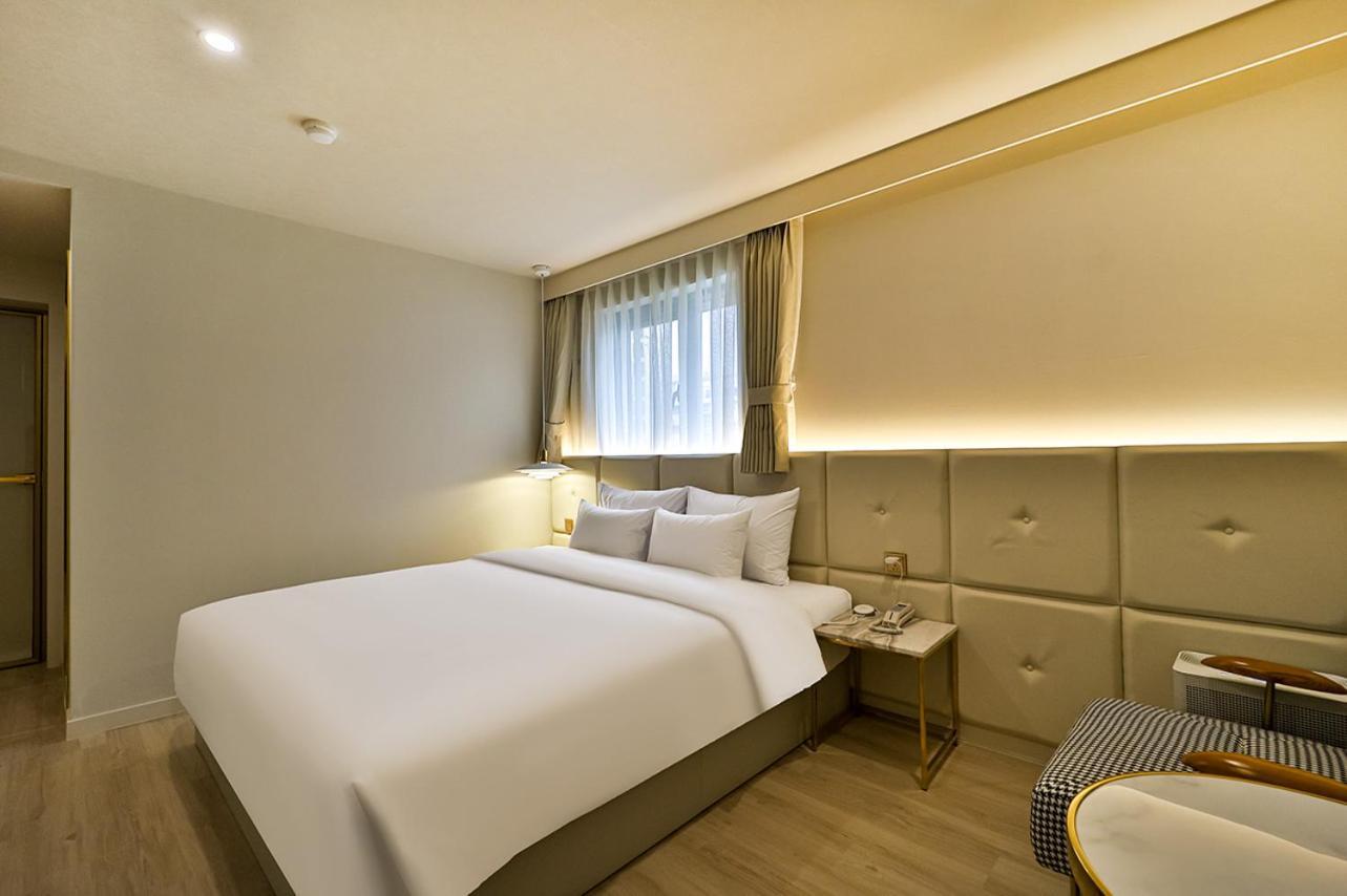 Denbasta Daeyeon Hotel