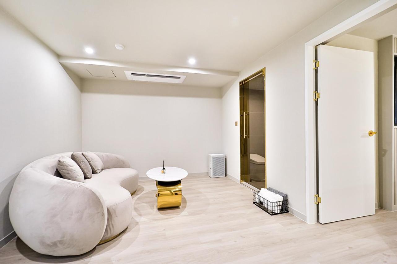 Denbasta Daeyeon Hotel Busan