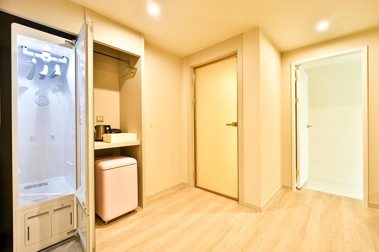Hotel Denbasta Daeyeon Busan