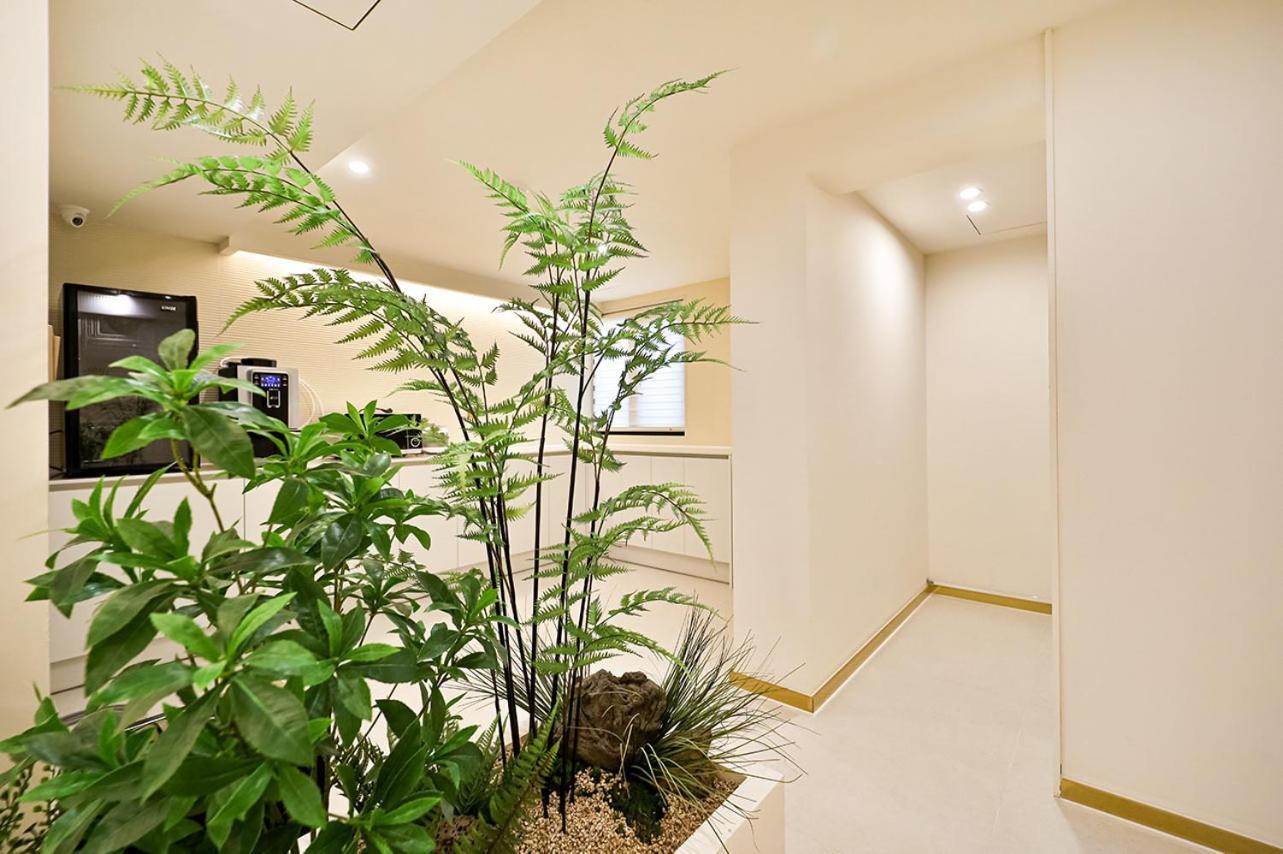 Hotel Denbasta Daeyeon Busan