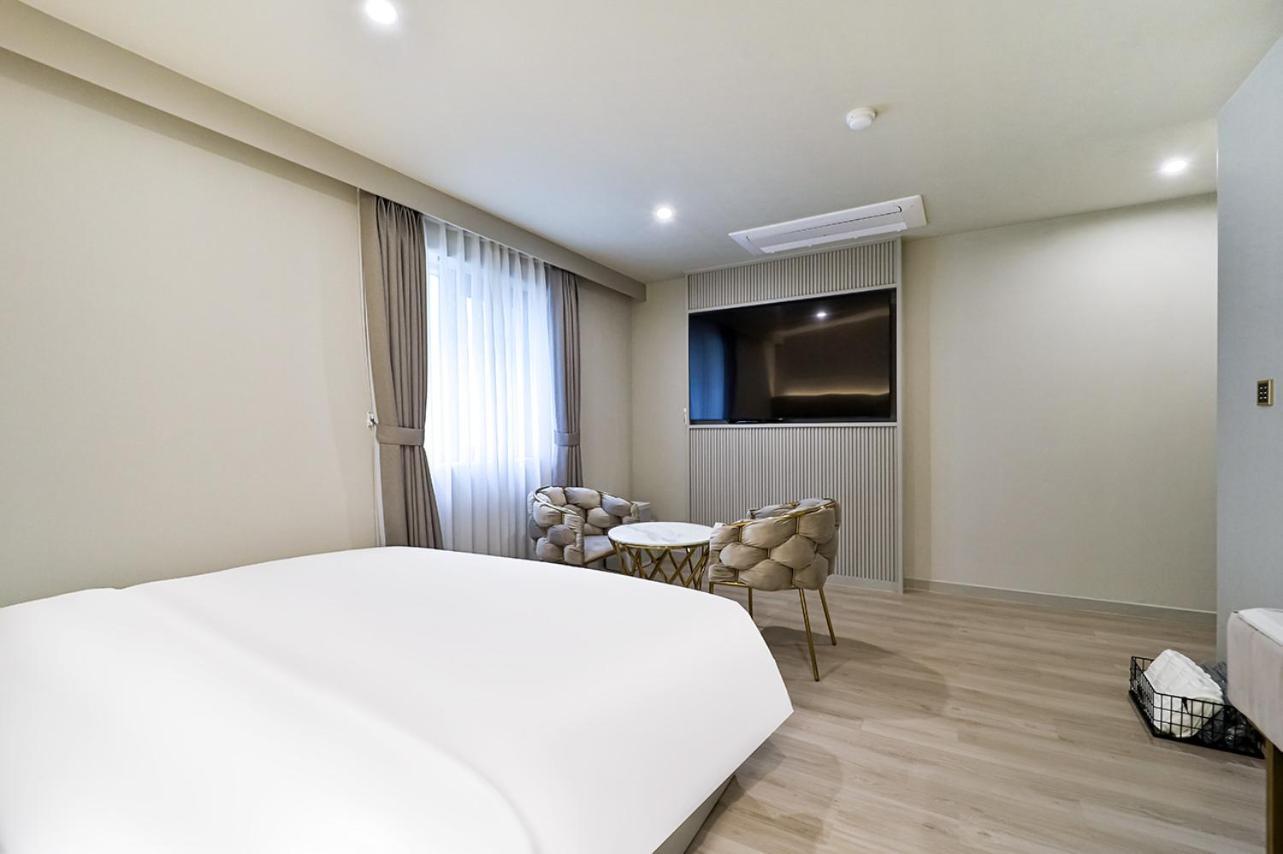 Denbasta Daeyeon Hotel