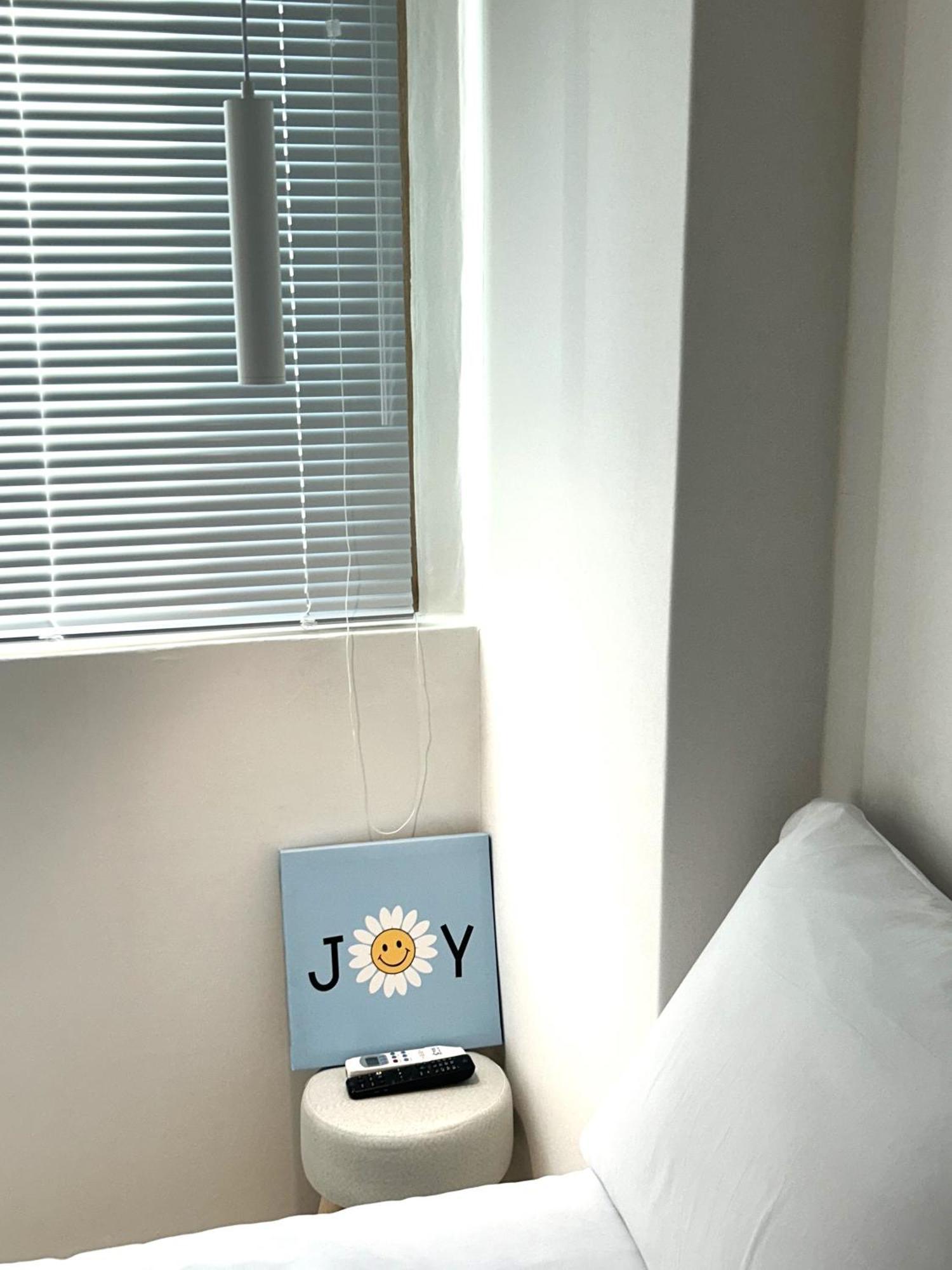 Airbnb Circle