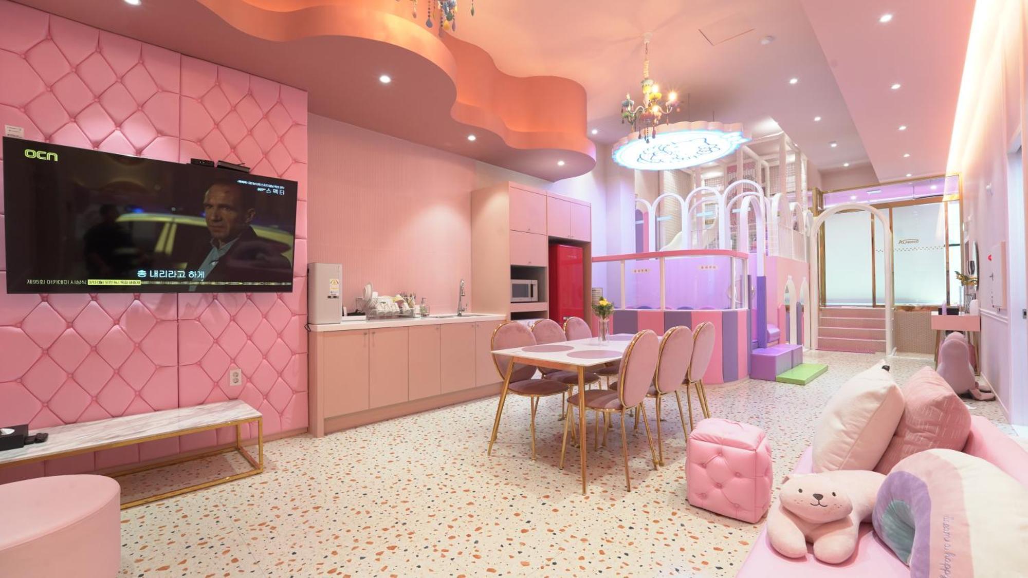 Almond Kids Poolvilla Nampo Hotel Busan
