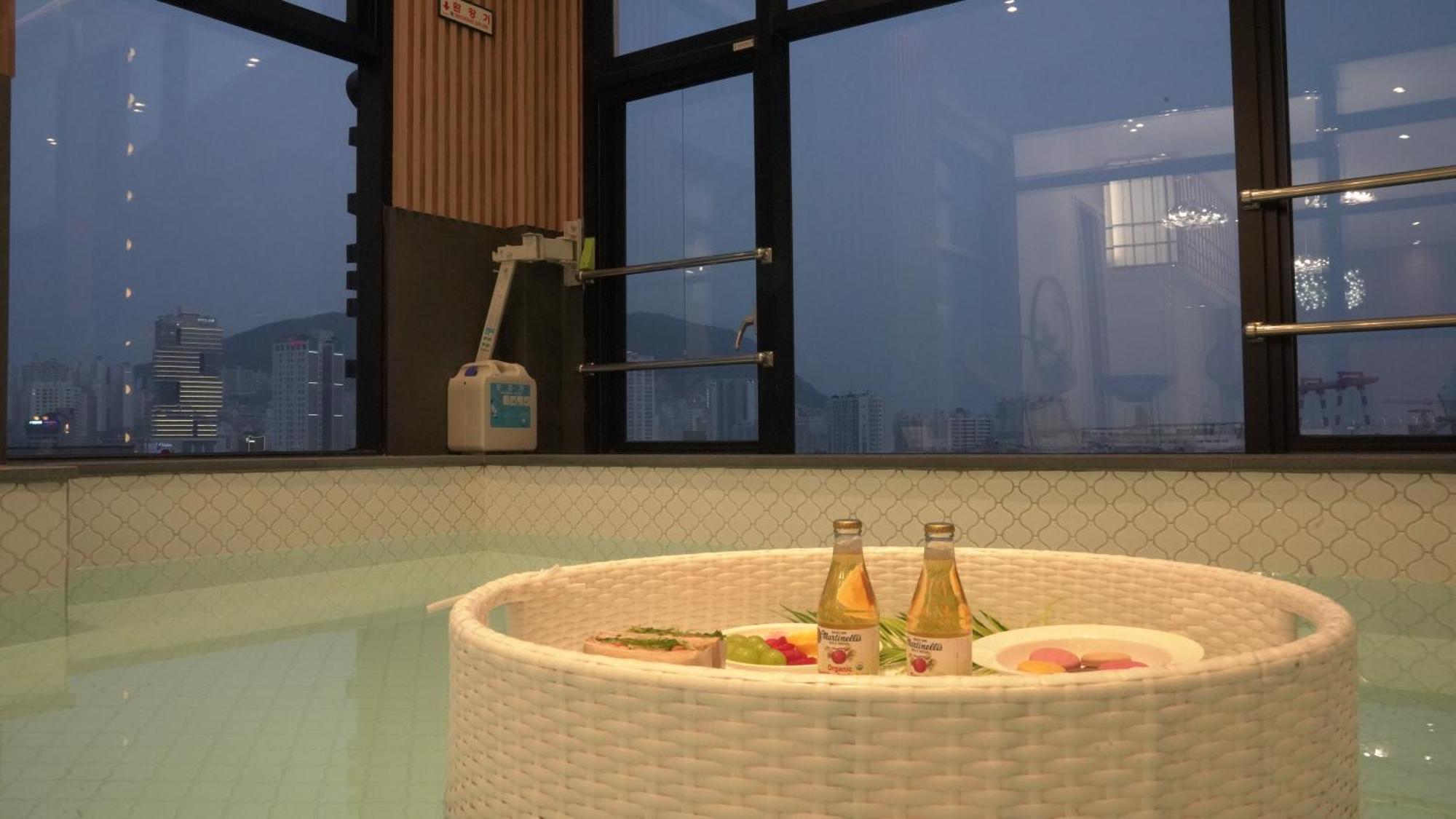 Hotel Almond Kids Poolvilla Nampo Busan