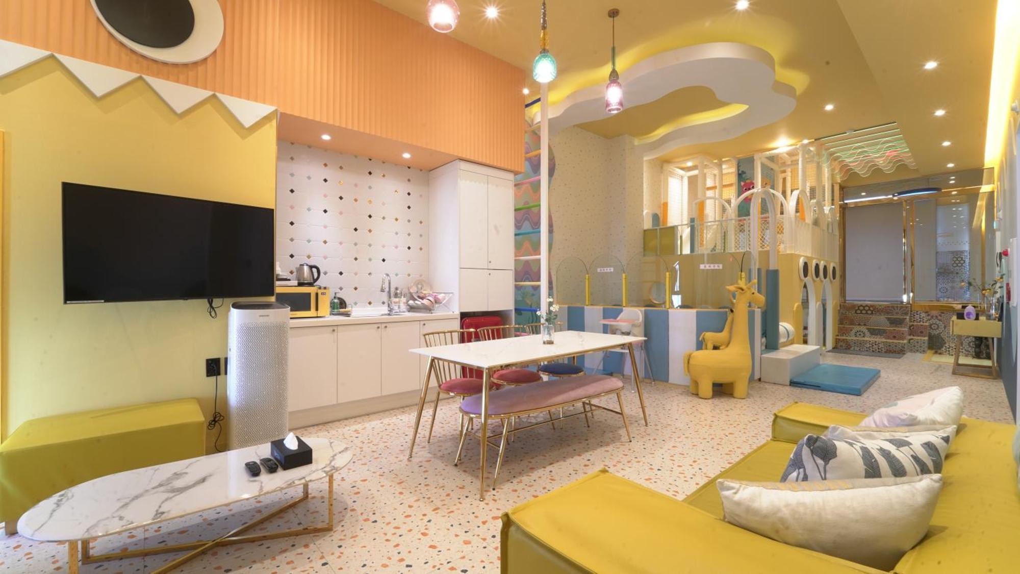 Almond Kids Poolvilla Nampo Busan