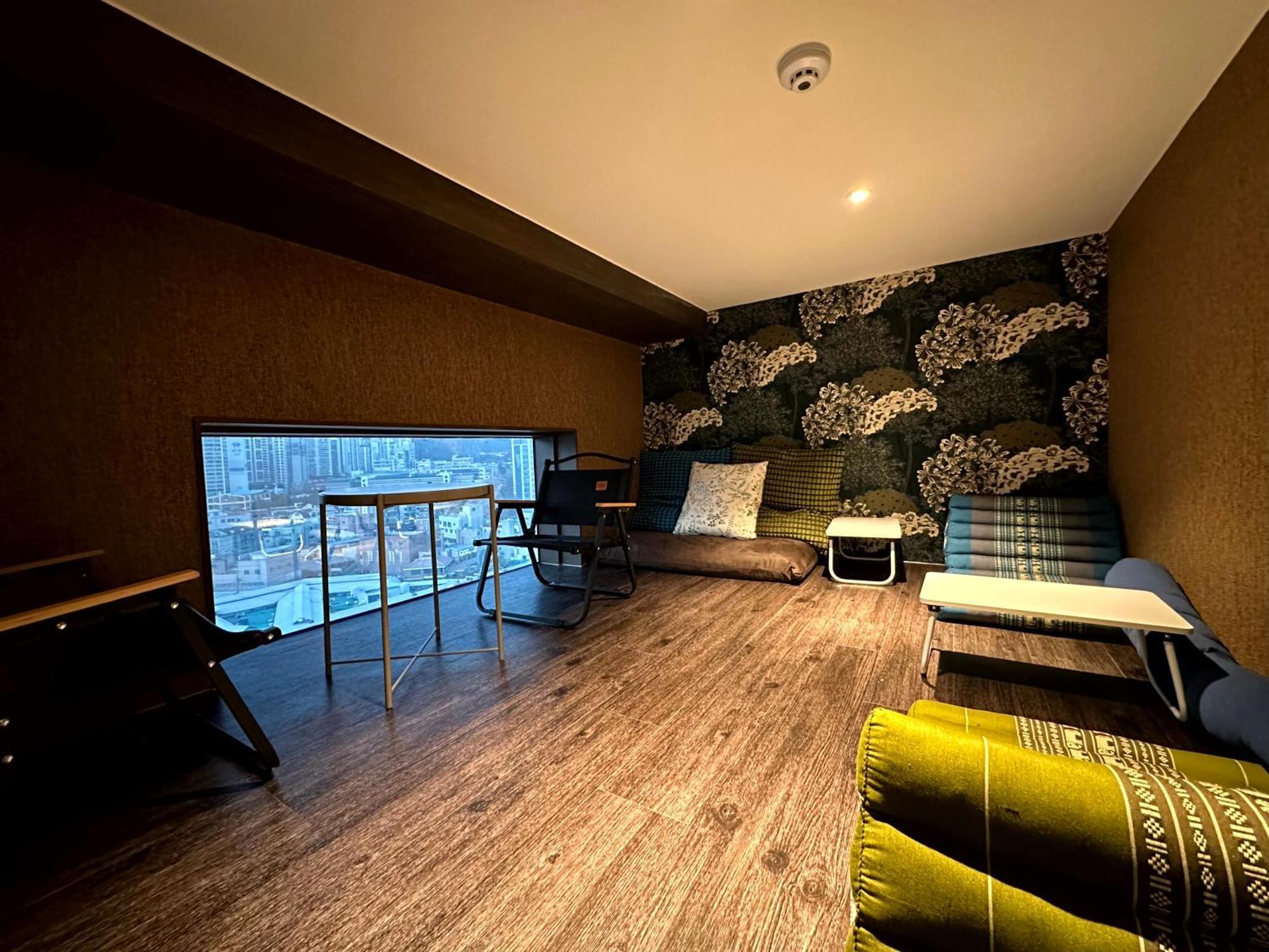 Nomad Live Hostel Busan
