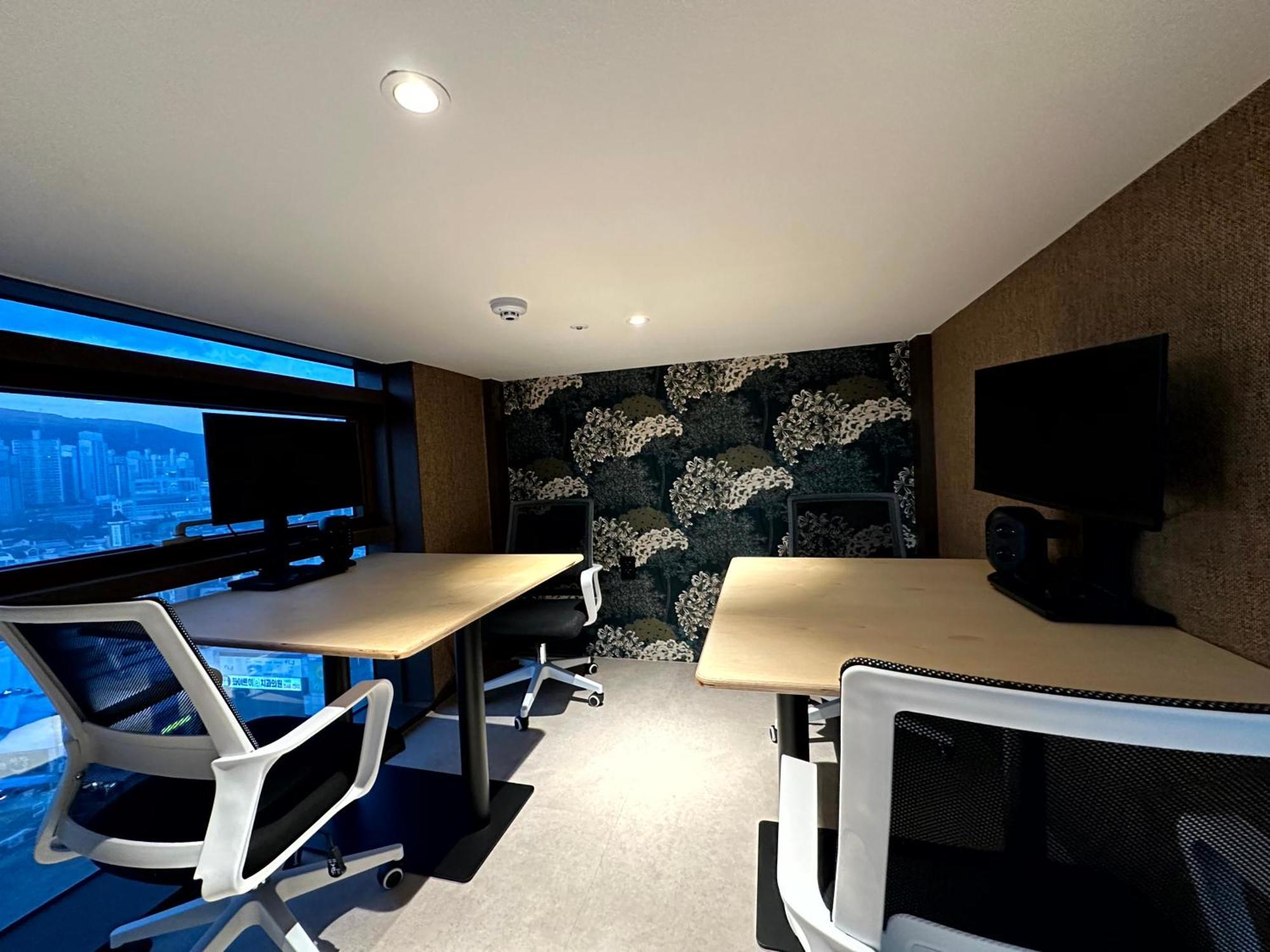 Hostel Nomad Live Busan