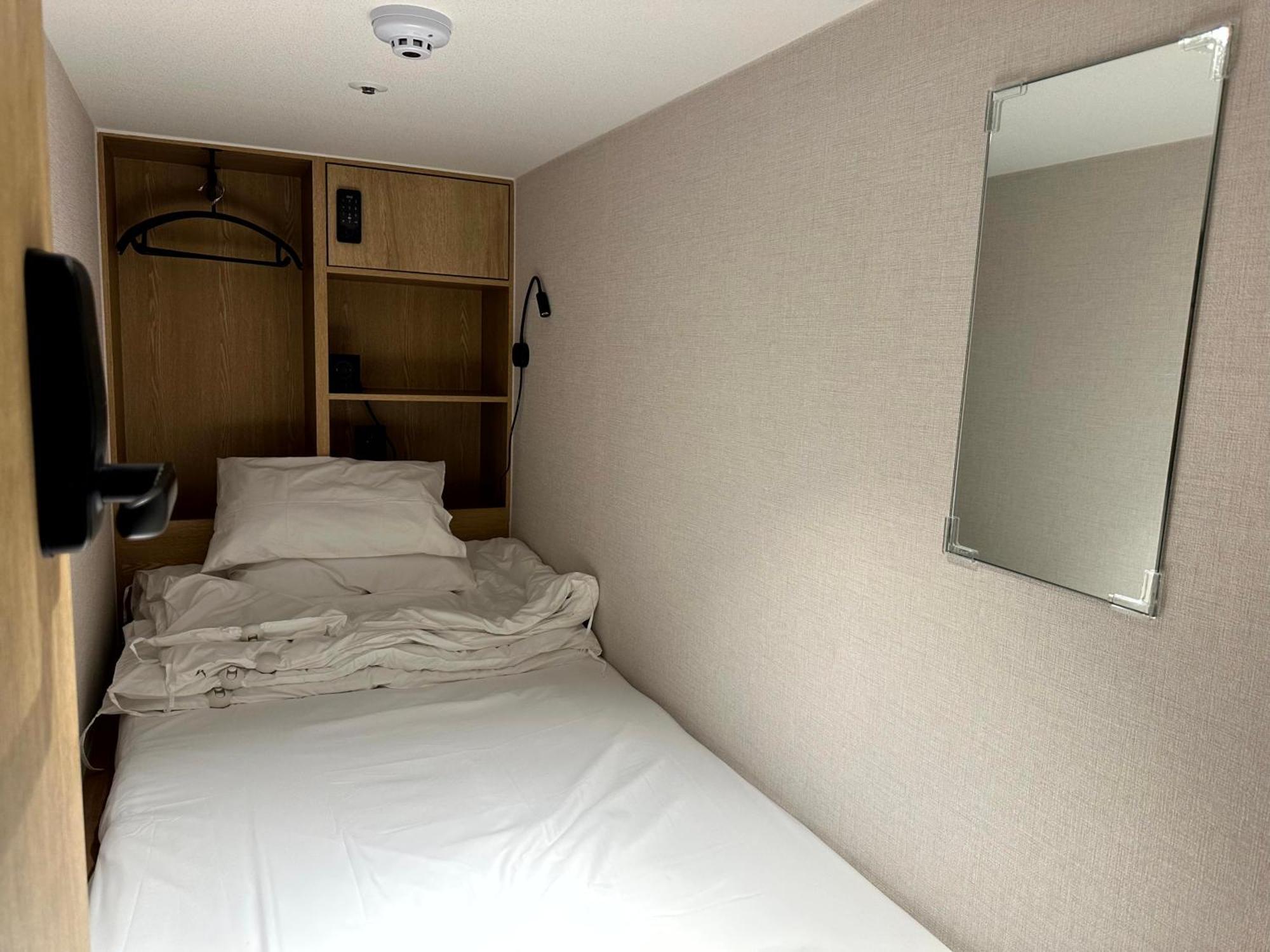 Nomad Live Hostel *