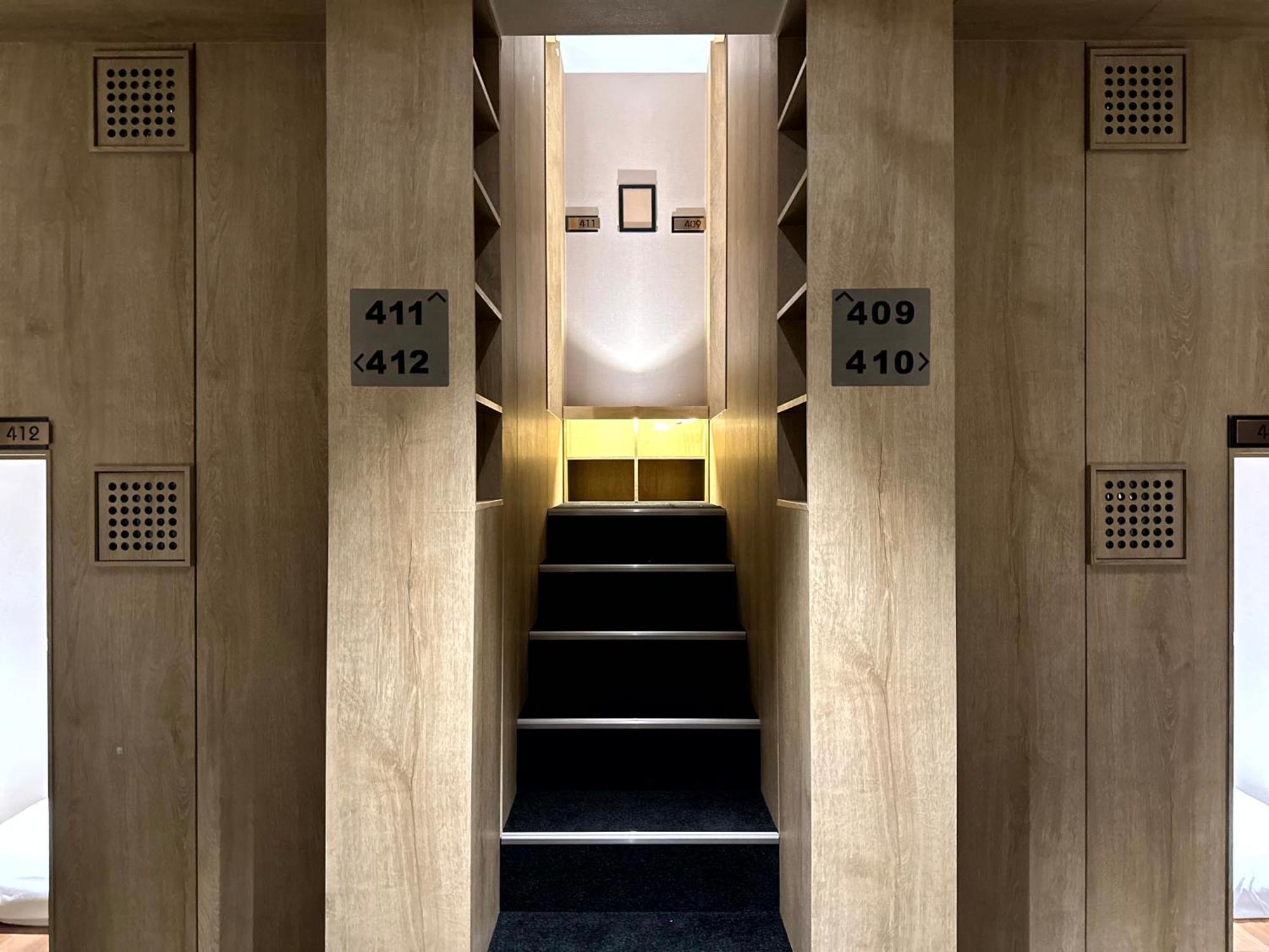 Nomad Live Hostel *