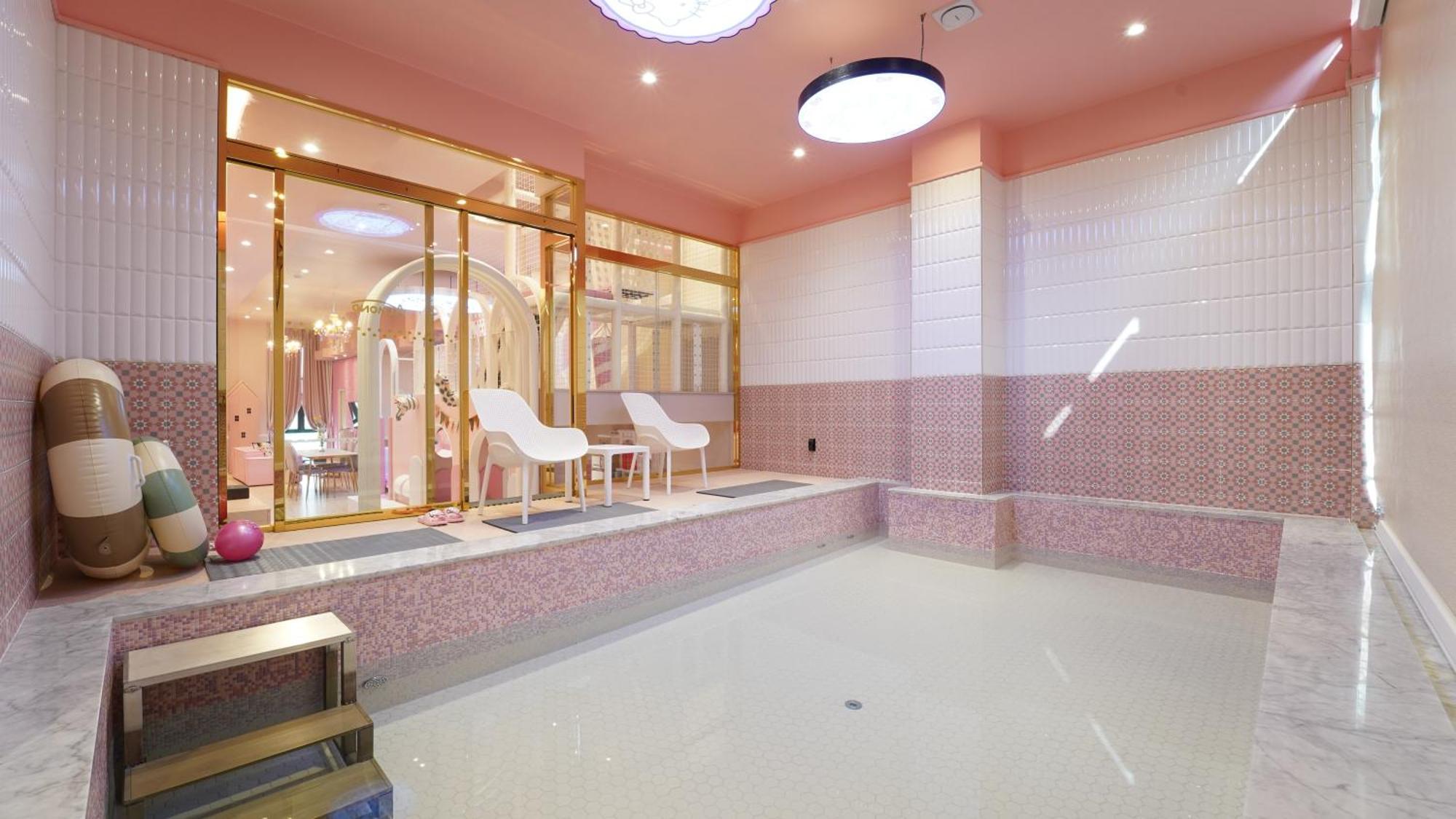 Almond Kids Poolvilla Nampo Busan