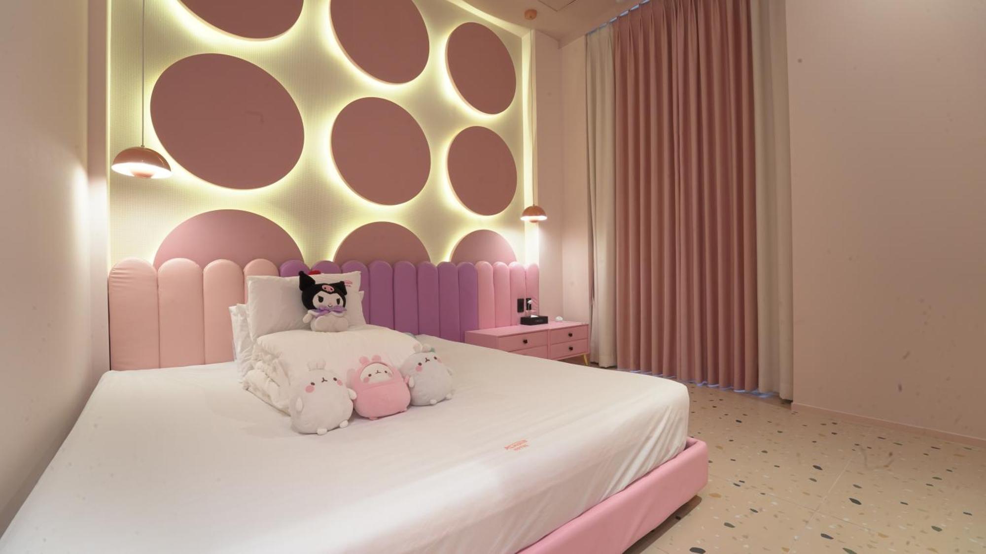 Almond Kids Poolvilla Nampo *