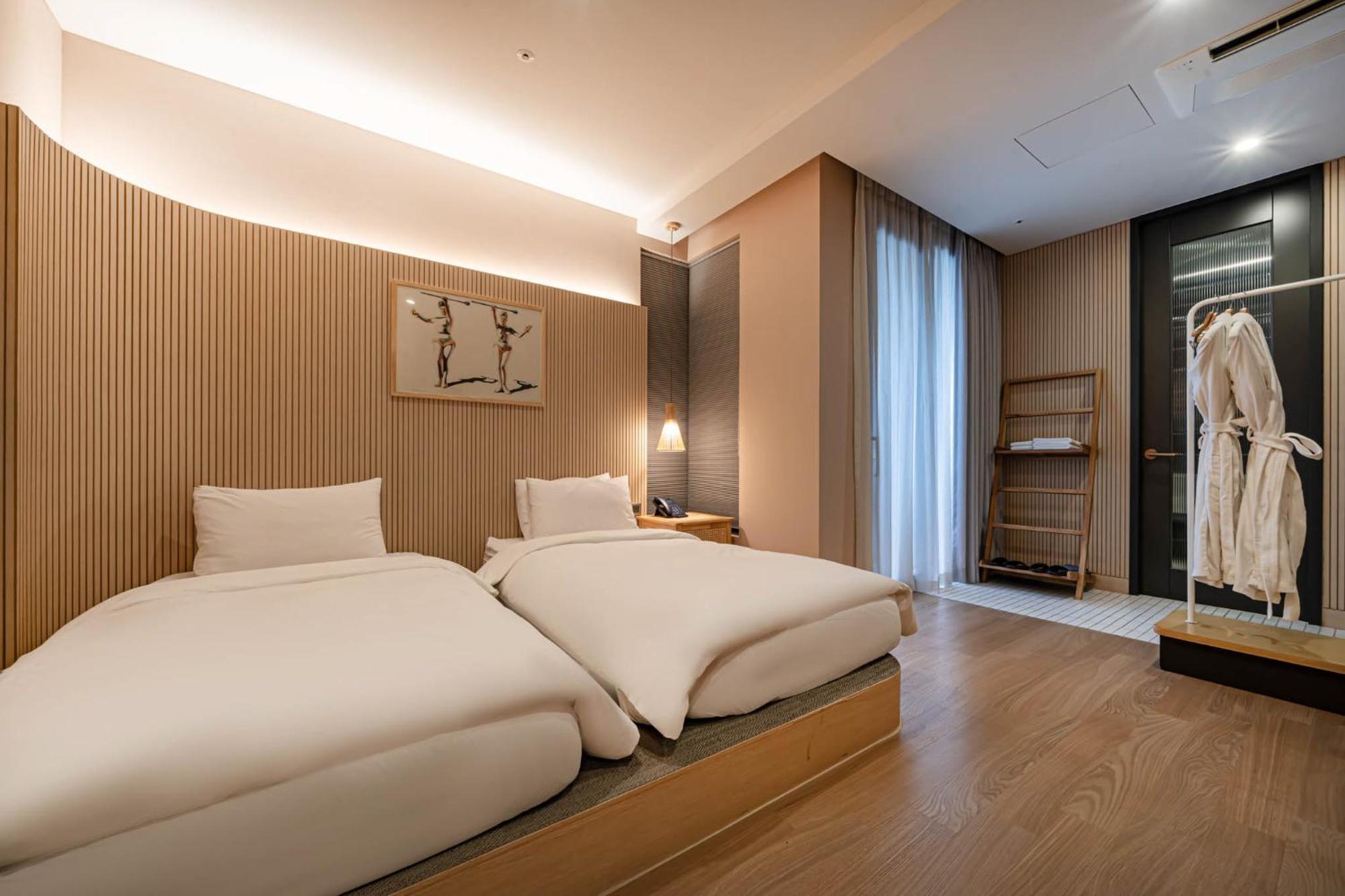 Hound Garden&terrace Khách sạn 2*