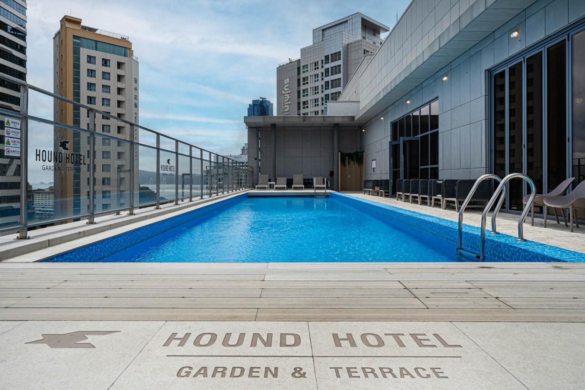 Hound Garden&terrace 2*
