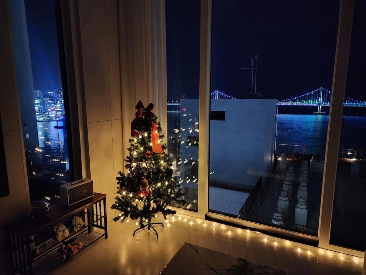 Royal Floor # 2bedrooms 2bathrooms # Bath Apartment *