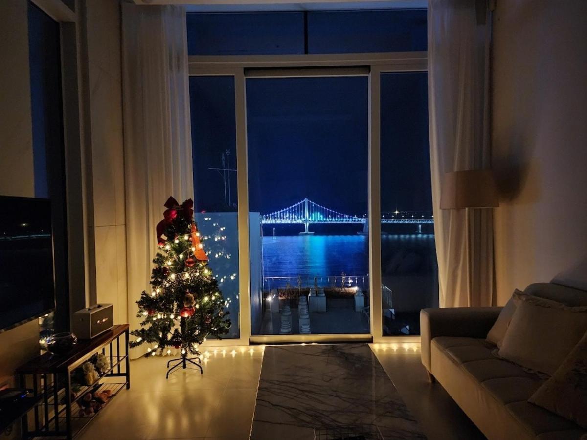 Royal Floor # 2bedrooms 2bathrooms # Bath *