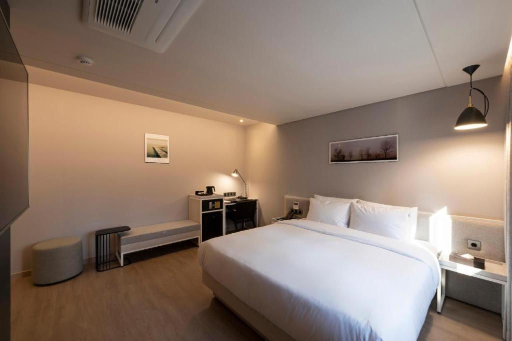 Hound Yeonsan 3* Busan