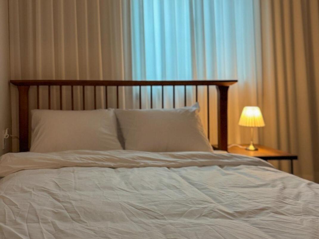 8-capacity # 3 # 4 Queen Beds # 10 Minutes On Foot From Station # Wood Tone # Emotional Interior # Netflix *