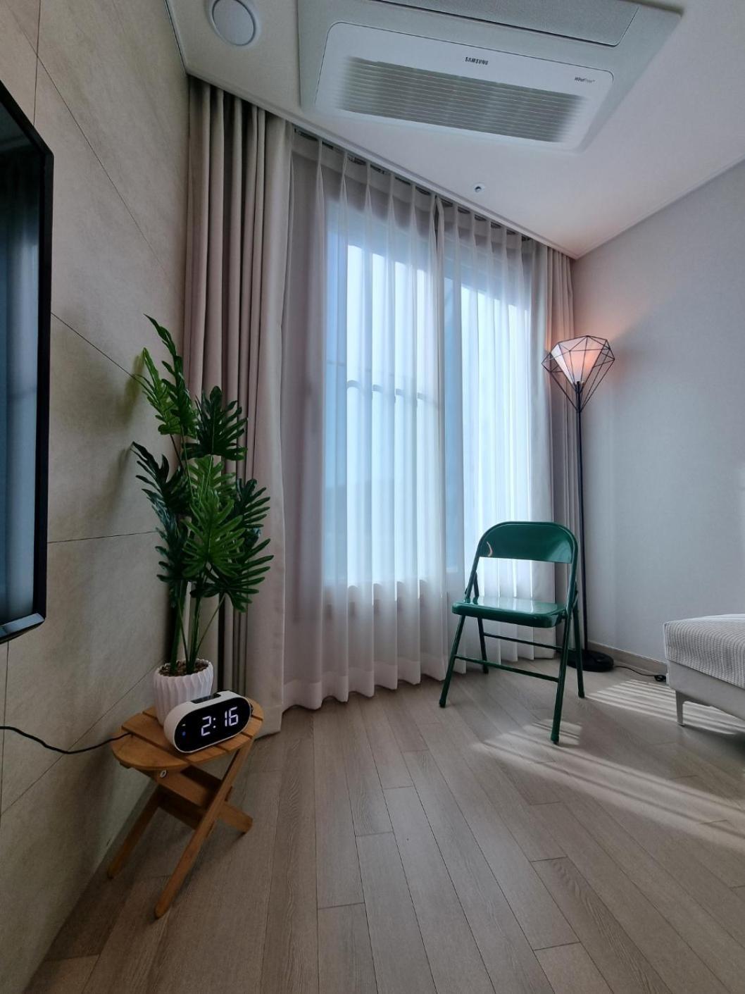 Gwangan Bridge Coni House Busan