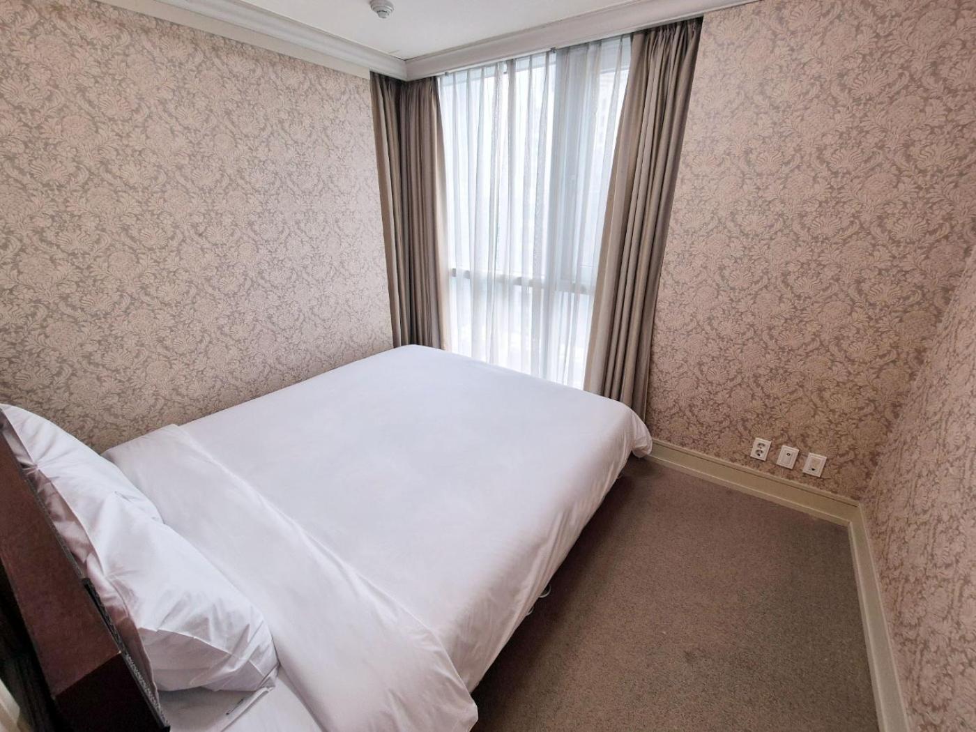 W Centum Hotel