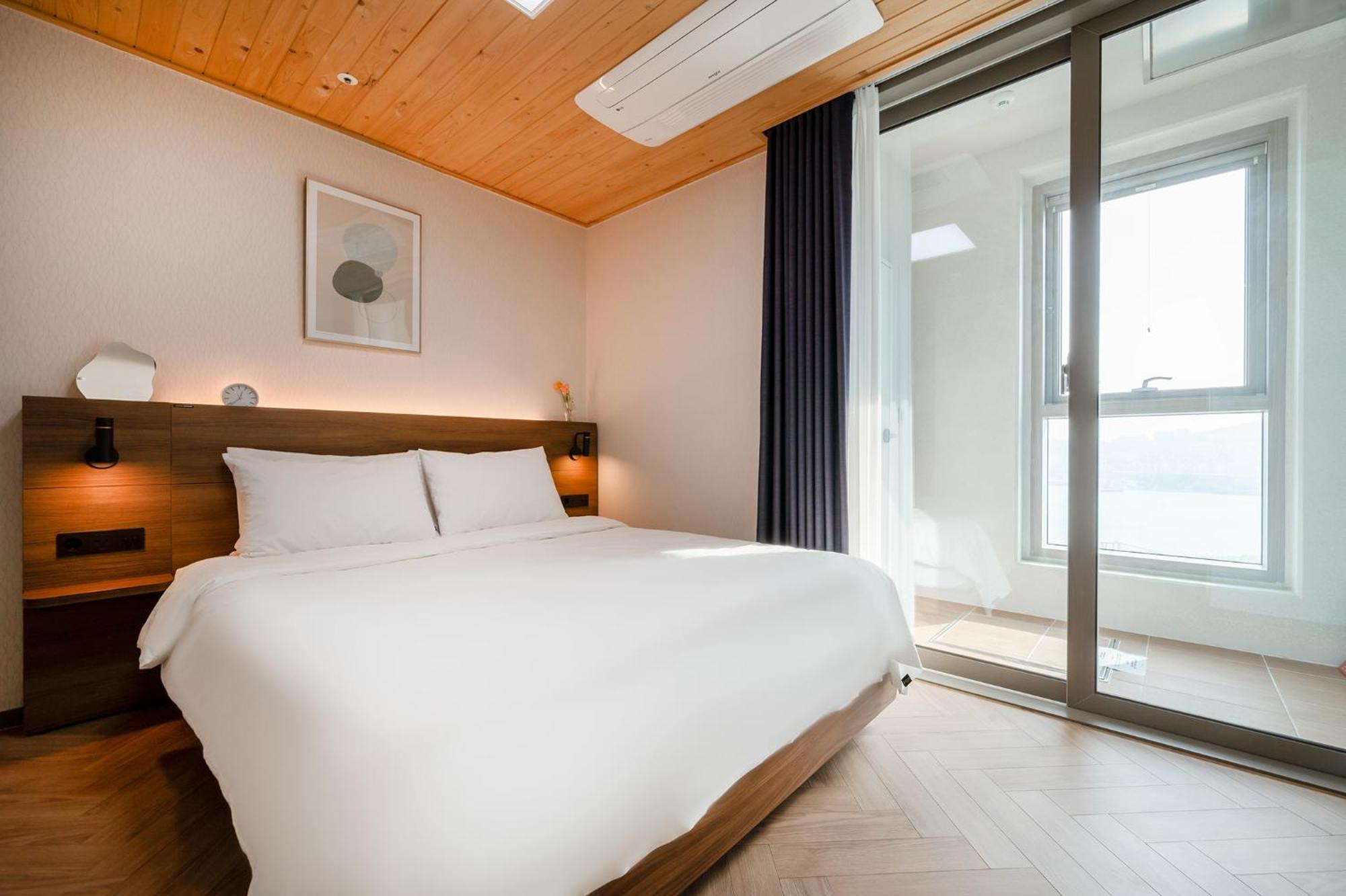 Brown Station Apartamento Busan