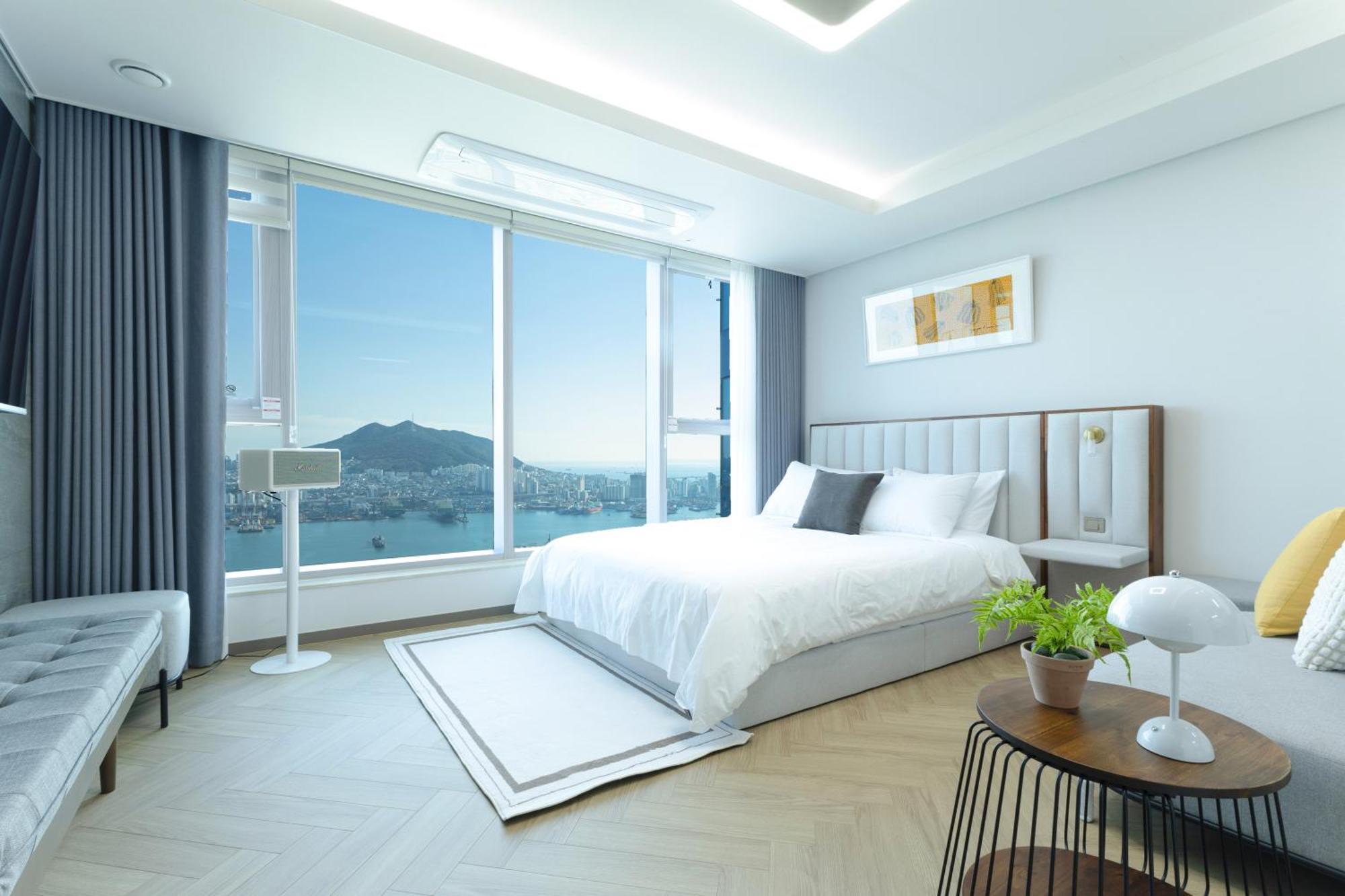 Brown Station Apartamento Busan