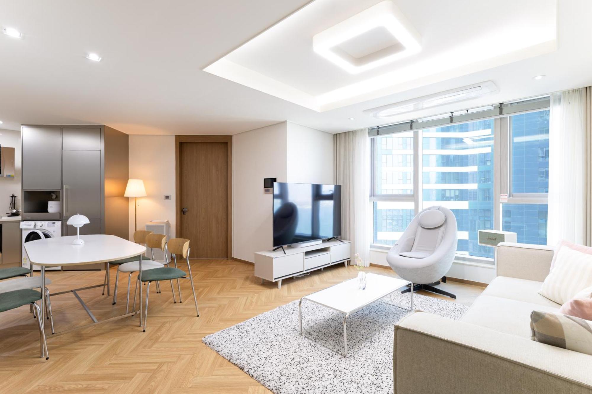 Brown Station Apartamento Busan