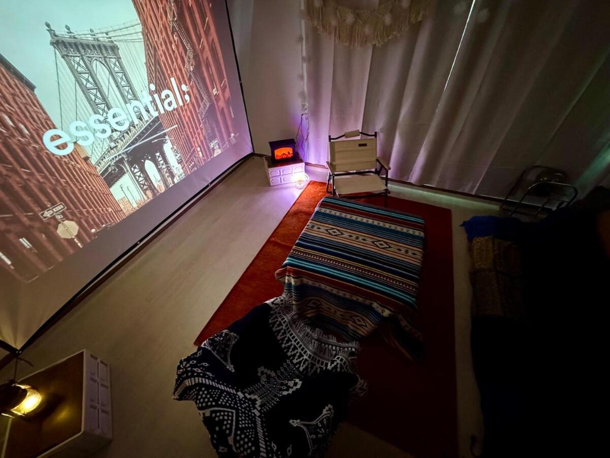 At Home, Sunny Emotional House, Free Parking, 3q Beds, Attic Movie Theater Pousada *